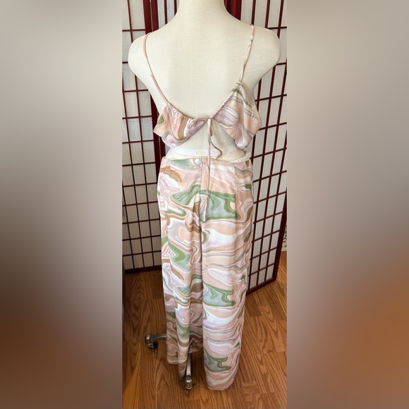 LUSH Danielle Retro Print Cut-Out, Open Back Jumpsuit NWOT - Picture 7 of 7